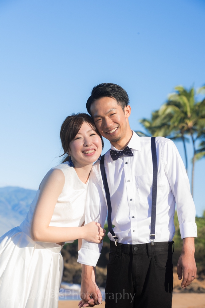 Wedding Photography at Po'olenalena Beach, Wailea, Maui.  Photographed by Mieko Horikoshi.  日本人フォトグラファー、マウイフォトグラファー、写真家