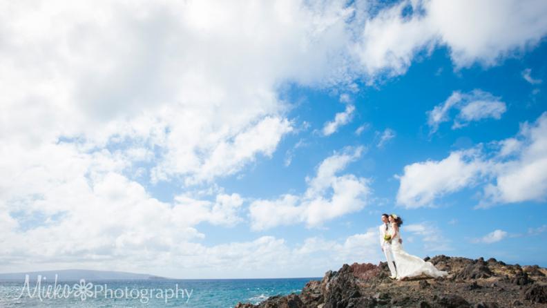 Maui Wedding Photography by Mieko Horikoshi.  She is a Kodak Gallery Award Photographer and one of the best photographer on the island.  日本人フォトグラファーによるマウイ島での写真撮影。ウェディングの前撮り、後撮り、フォト婚、家族写真。